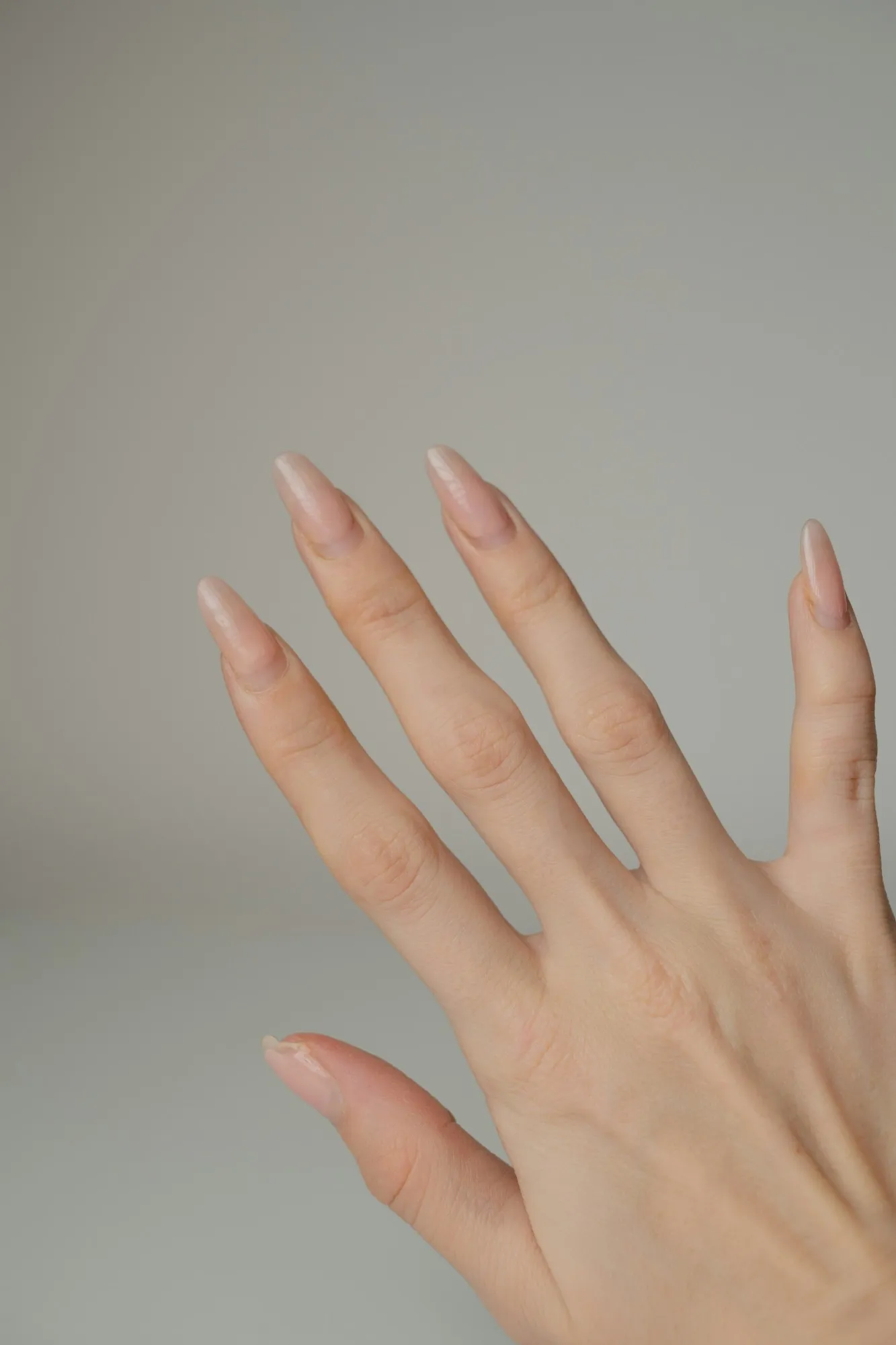 Nagelverlängerung — mit Tip oder Schablone
